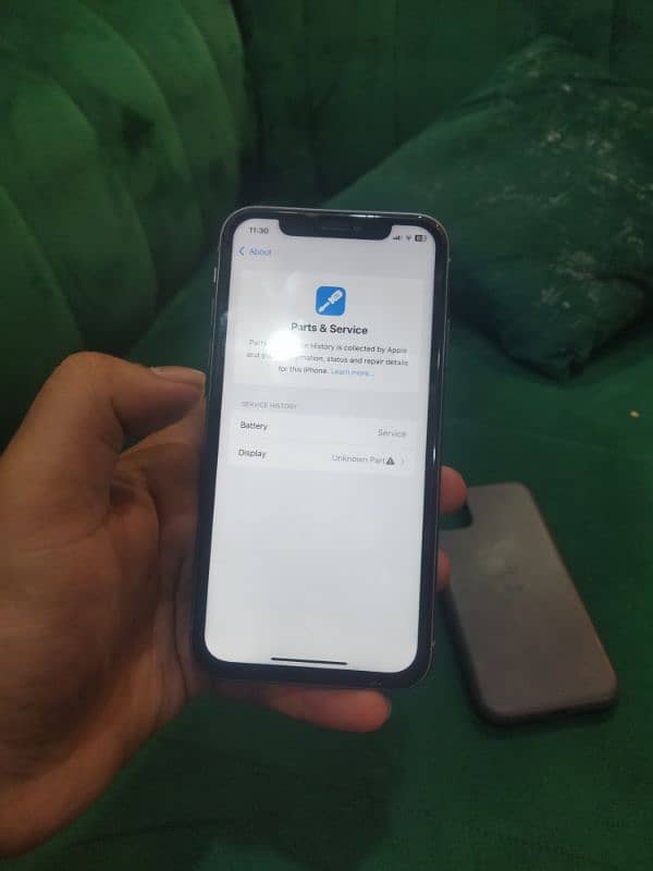 iPhone 11 factory unlocked 128 gb non pta 7