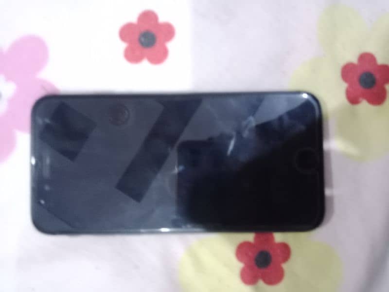 I phone 8s 64 GB condition 10/9 only contact 03143204619 5