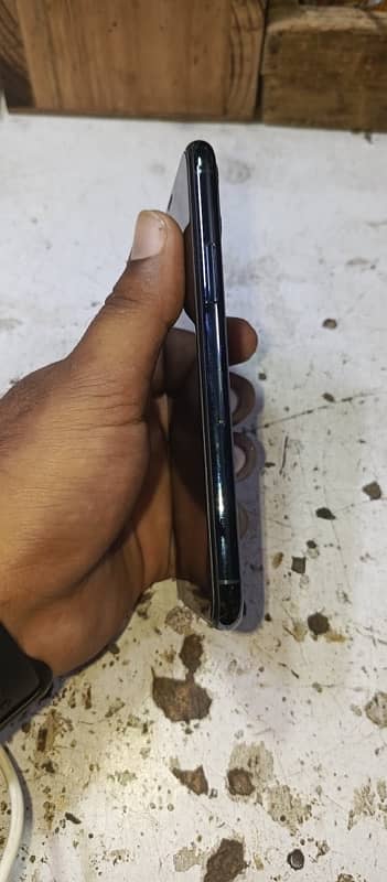 IPhone 11 pro 64gb non pta factory unlock 1