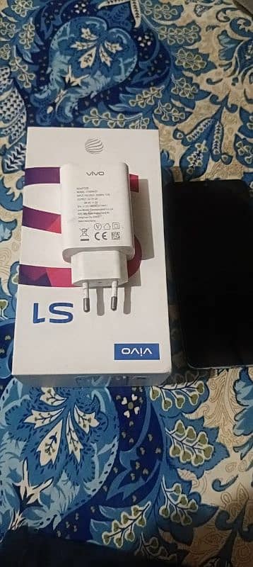 Vivo s1 with complete box orignal charger 4