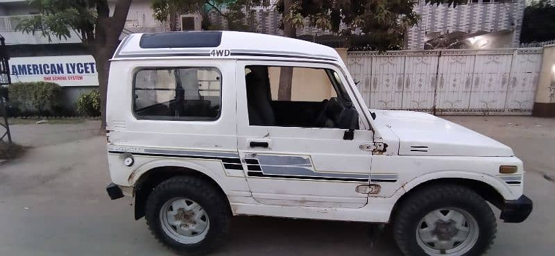 Suzuki jeep 4