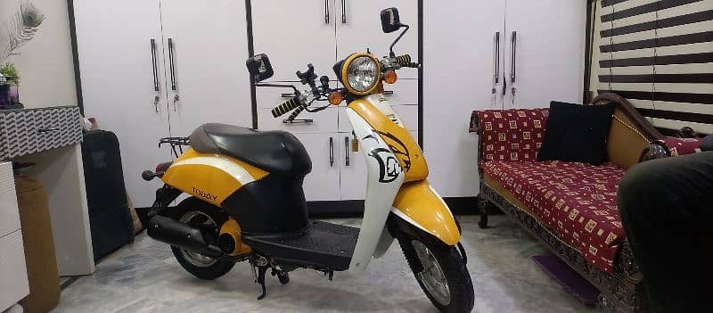 Honda scooty 1