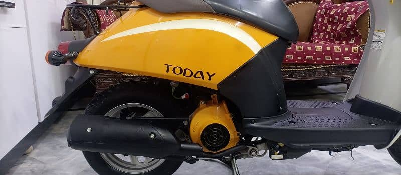 Honda scooty 6