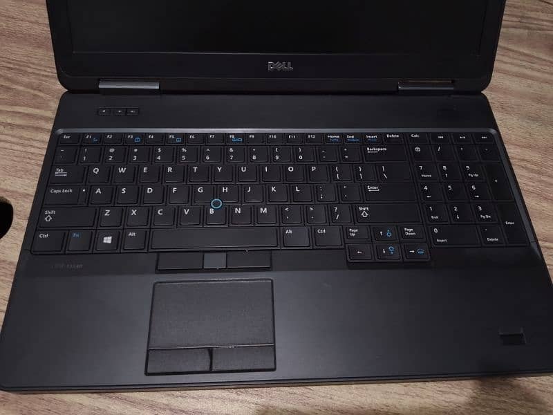 DELL Latitude E5540 Laptop 1