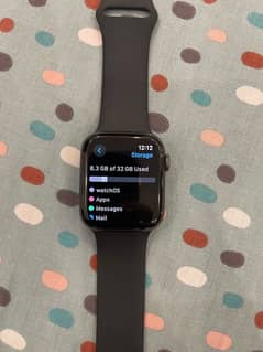 Apple Watch Series 5 44mm – Sleek, Powerful, and Ready for a New Home!