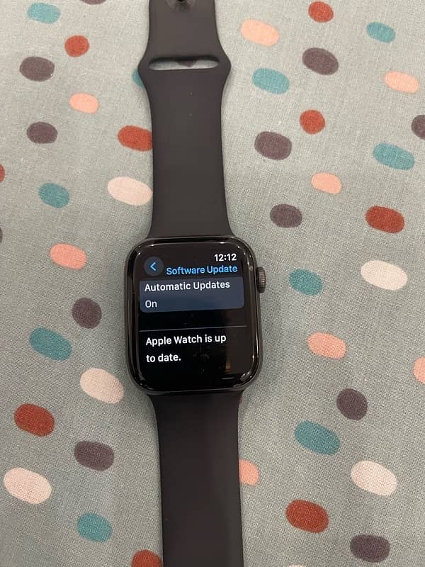 Apple Watch Series 5 44mm – Sleek, Powerful, and Ready for a New Home! 2