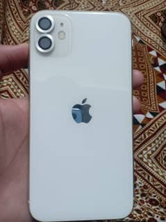 i phone 11 white colour urgent sale 03056443071 watsap pa rabta 0