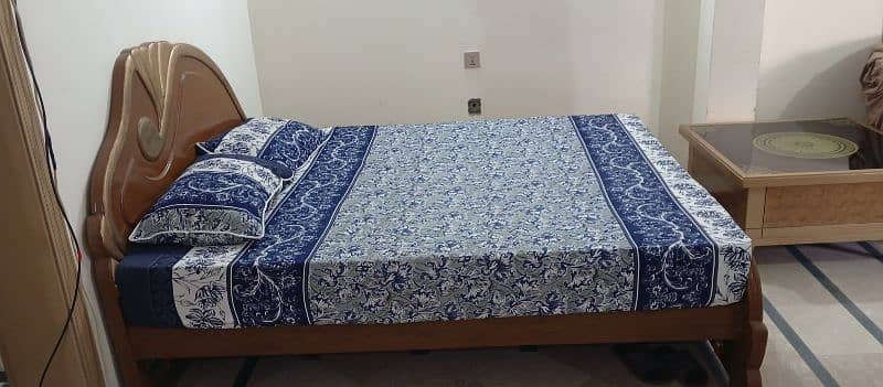 double bed queen size 1