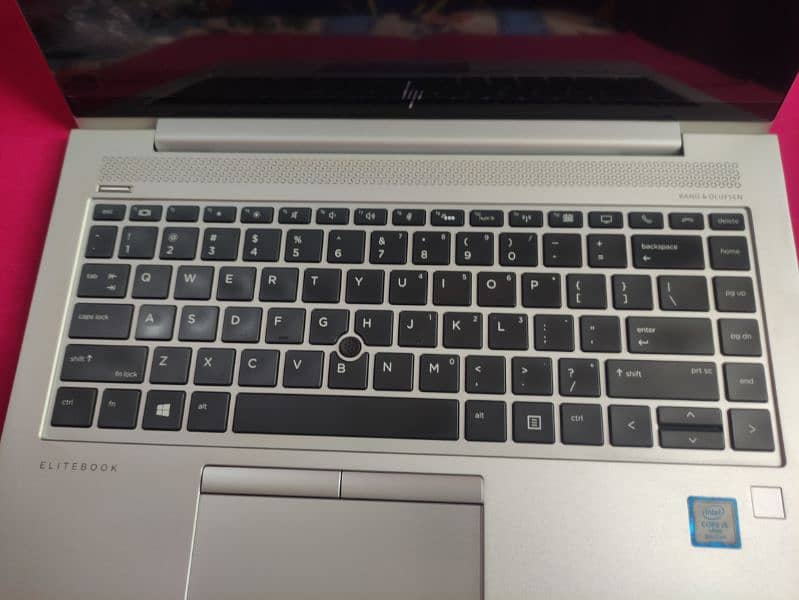 HP Elitebook 840-G5 4