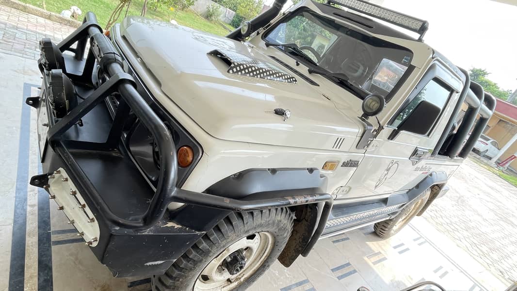 Suzuki Jimny Sierra 1998 jeep 4+4 3