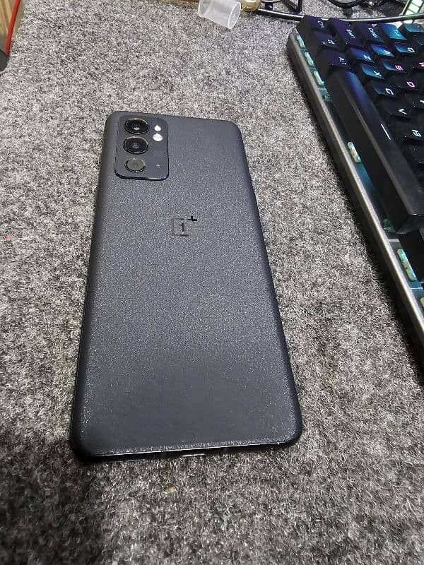 Oneplus 9RT Gaming phone 12/256 0