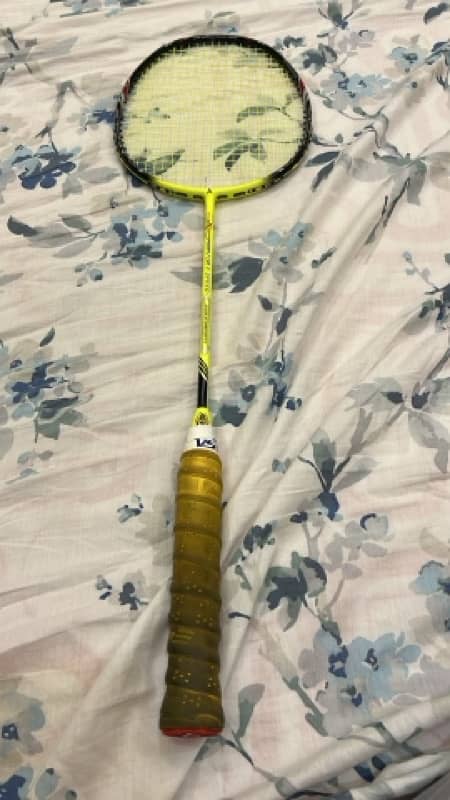 Badminton racket for sale excellent racket 30lbs string gutt new grip 0