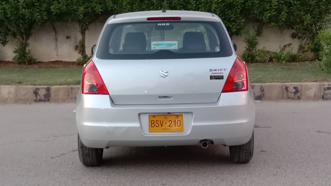 Suzuki Swift 2021 Auto 1.3 with Navigation. Only 29000 KMs 1st Owner 5