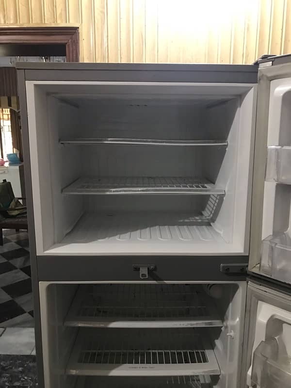 Pel Arctic Refridgerator New 7