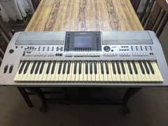 Yamaha PSR S-700 PIANO