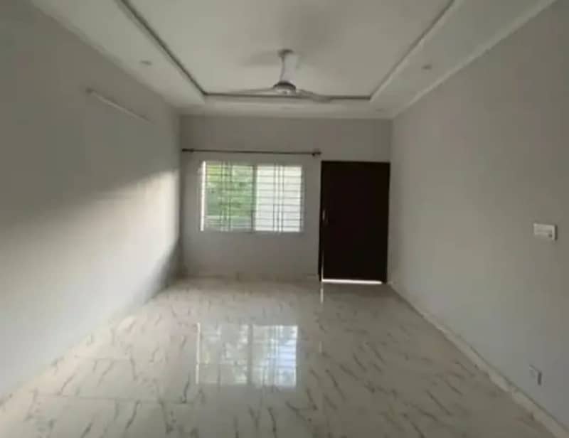 G-11 Size 30 60 Fully Renovated Triple Storey House For Sale 10