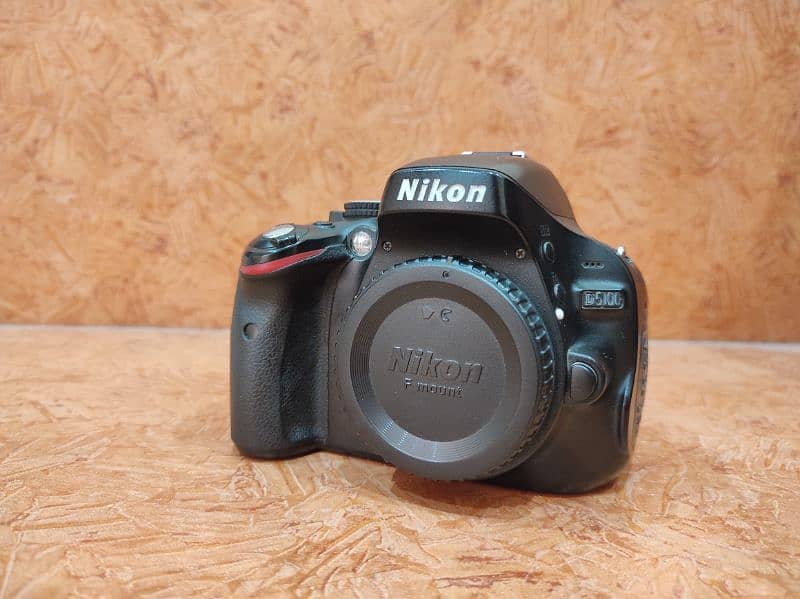 DSLR Camera Nikon D5100 with Lens 18-55mm 1