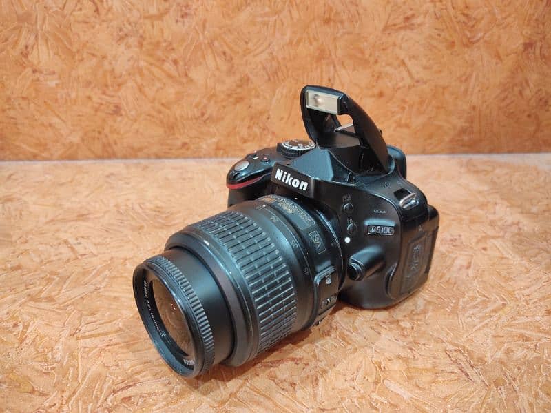 DSLR Camera Nikon D5100 with Lens 18-55mm 6