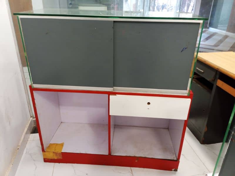 Mobile Counter 4ftRed 15000 Oppo 4ft 25000 6 shelf available 4