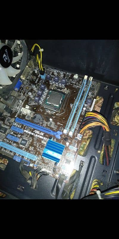 Core i5 3570 + asus h61 mobo + 12gb ram 1