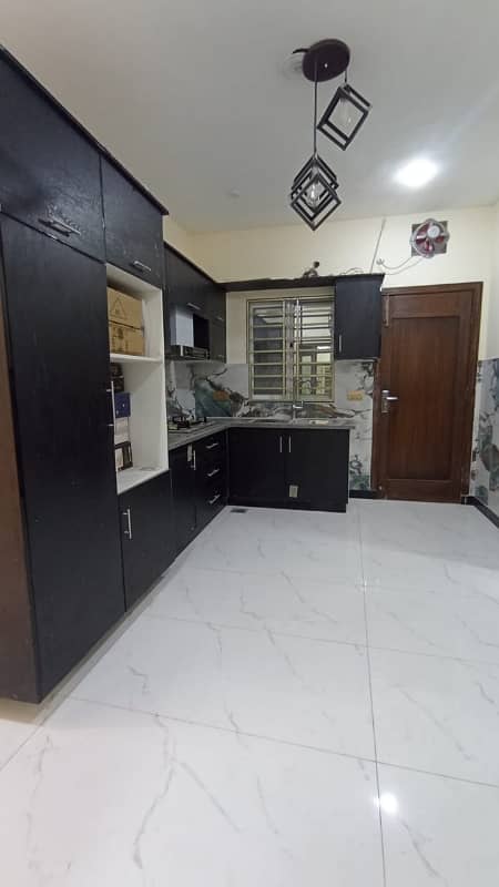 Ground Floor For Rent in G-13 (1 Kinal) 2