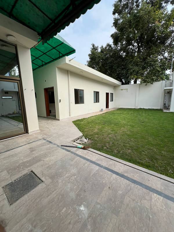 2 Kanal Commercial House Single Storey Available For Rent 7