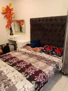 FURNISHED FLATE FOR SALE IN JOHAR TOWN LAHORE 0