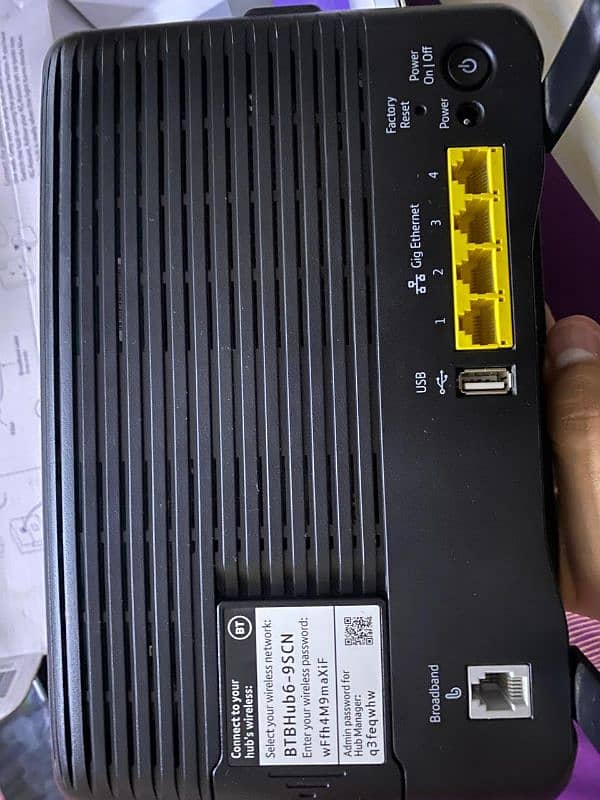 BT Business Hub Broadband router 4