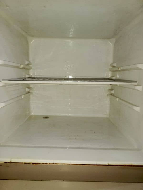 Haier fridge for sale price 35000 4