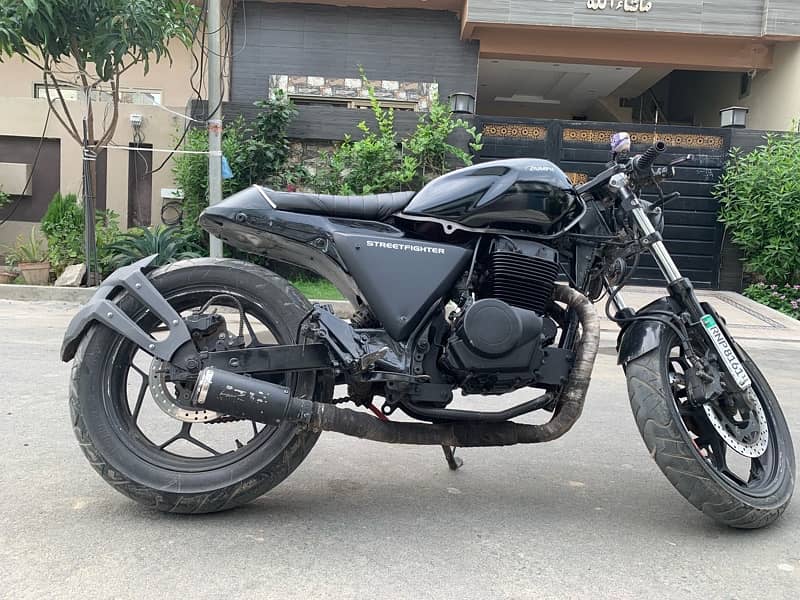 2-cylender Cafe racer 250cc 2