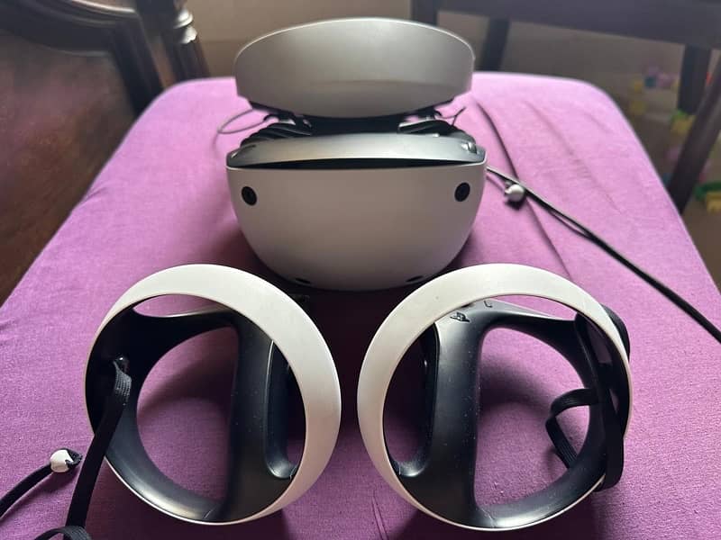 Playstation VR2 Almost New and unused 6