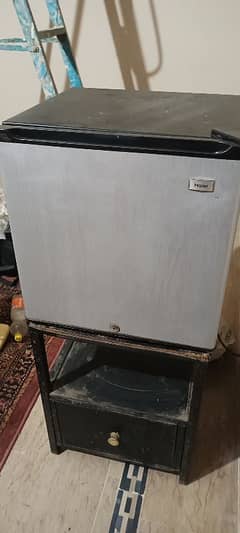 Haier Mini fridge