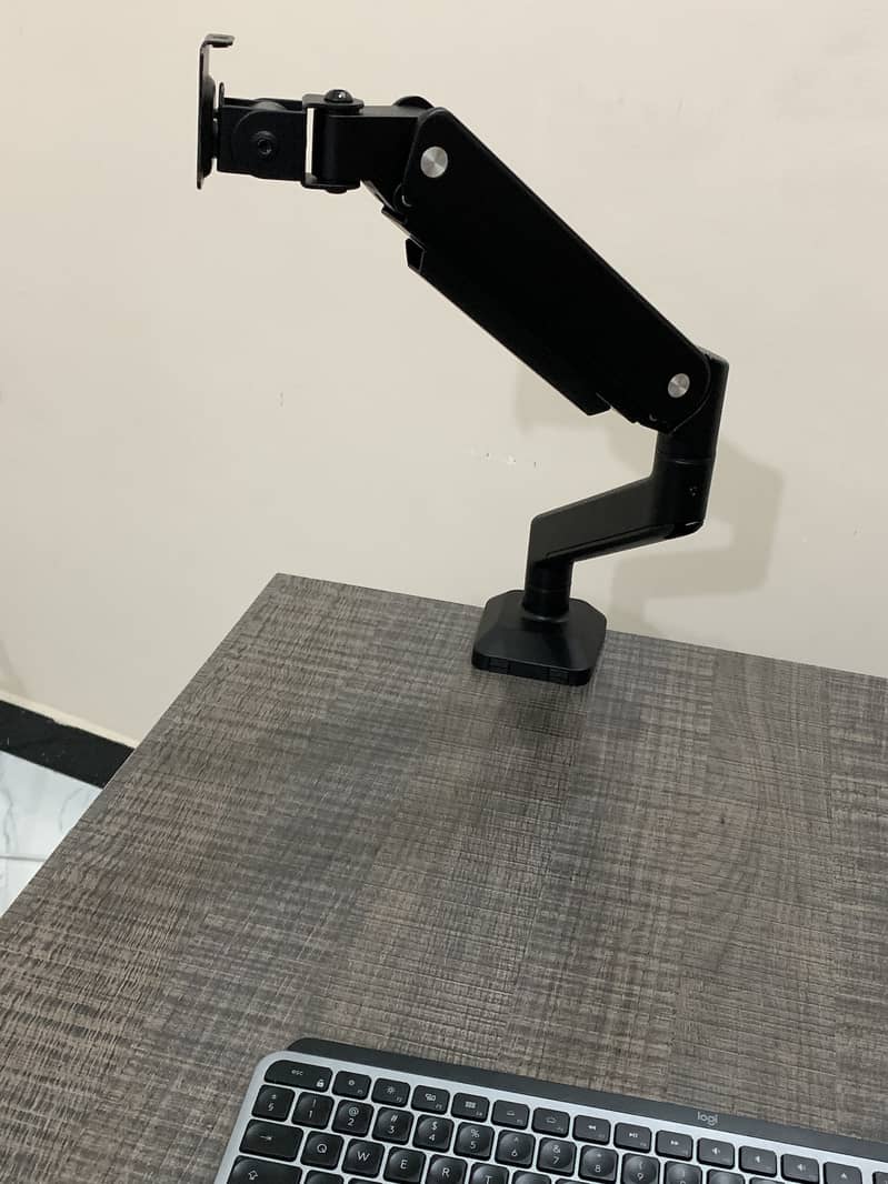 MXG Monitor Arm 2