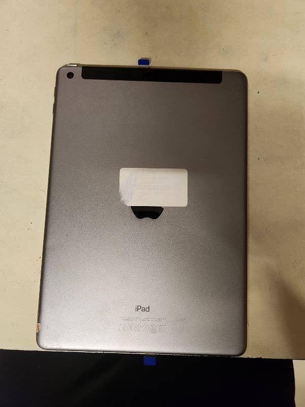 ipad (5th gen) 1