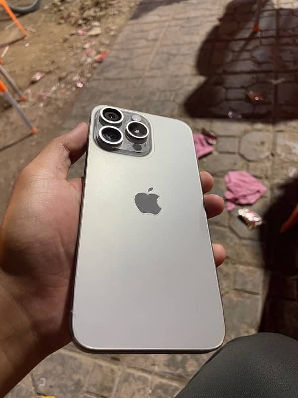 iphone 15Pro max 256gb 1