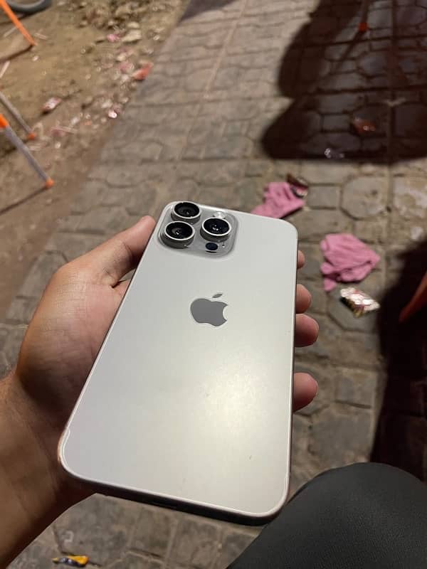 iphone 15Pro max 256gb 3