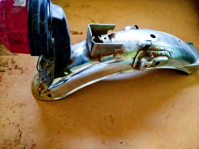 Honda CG125 mudguard 7