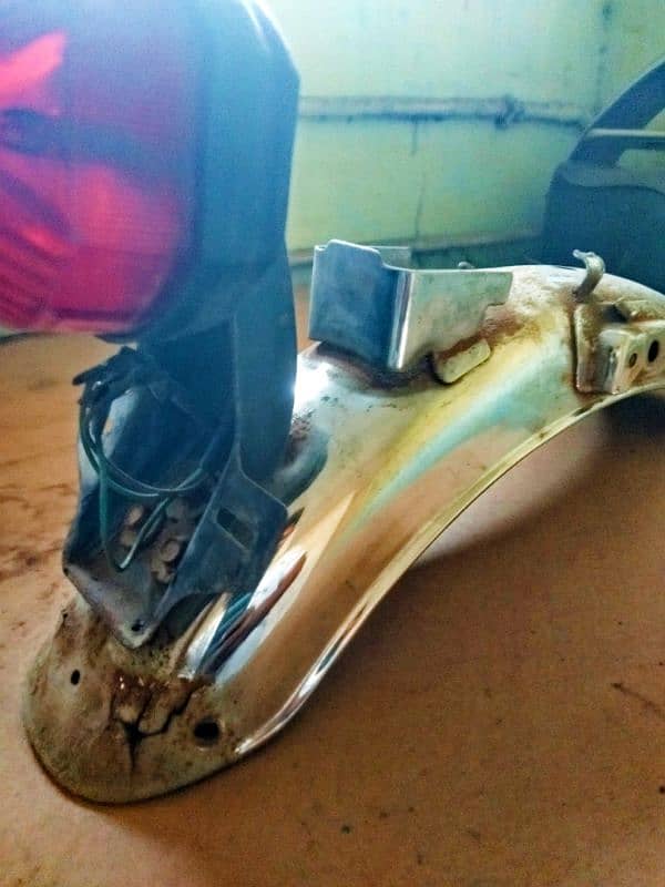 Honda CG125 mudguard 8