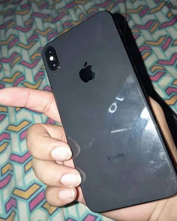 iPhone XS Max 0