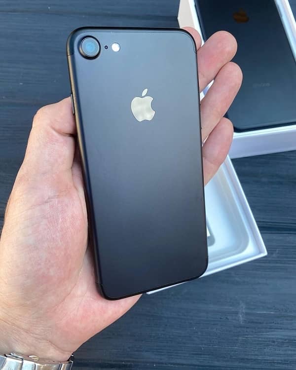 iPhone 7 128GB PTA Approved Urgent Sale 1