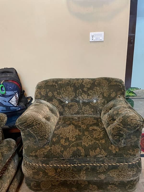 Sofa Set 7 Seater Condition 10/8 3