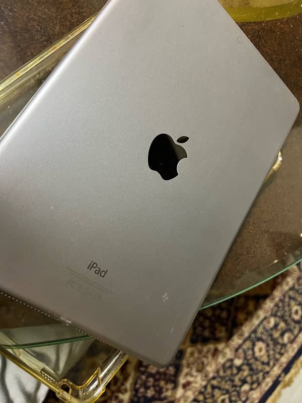 iPad Air 2 in mint condition 1