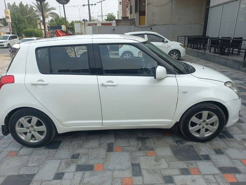 Suzuki Swift 2016 1.3 DLX MENUAL 10