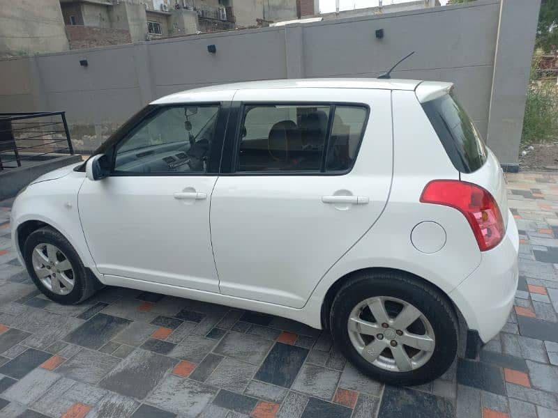 Suzuki Swift 2016 1.3 DLX MENUAL 12