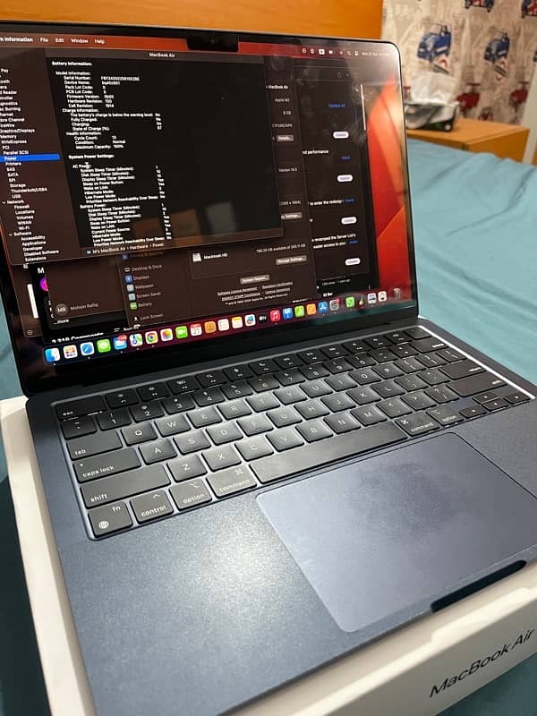 macbook air m2 13 cycles only 4