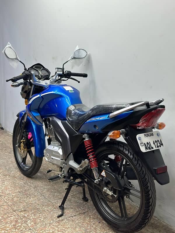 Suzuki gsxr125cc 2022 model ( 6000 km ) 5