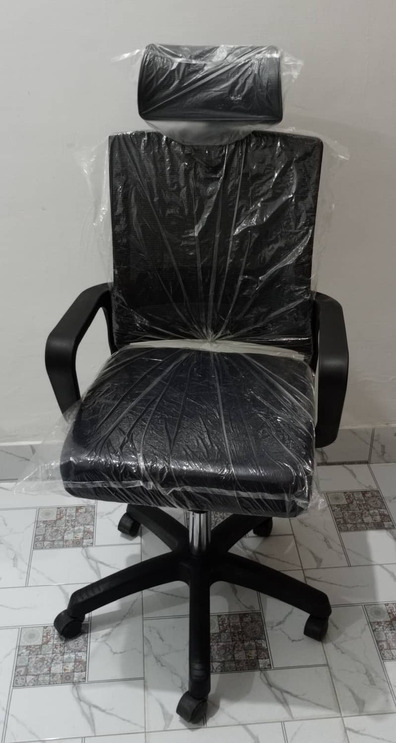 New Head Comfortable Black Revolving Chair 6