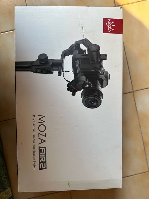 Moza Air 2 Gimbal Never used,All original accessories included. 1