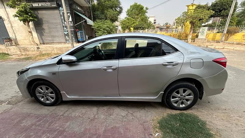 Toyota Corolla Altis 2017 5