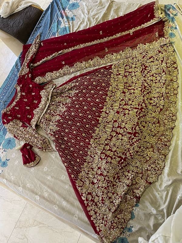 bridal Lehnga/برائیڈل لہنگا /برائیڈل جوتا 2